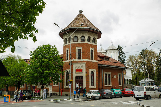 fotografie-cu-posta-veche-din-ramnicu-valcea-judetul-valcea.jpg