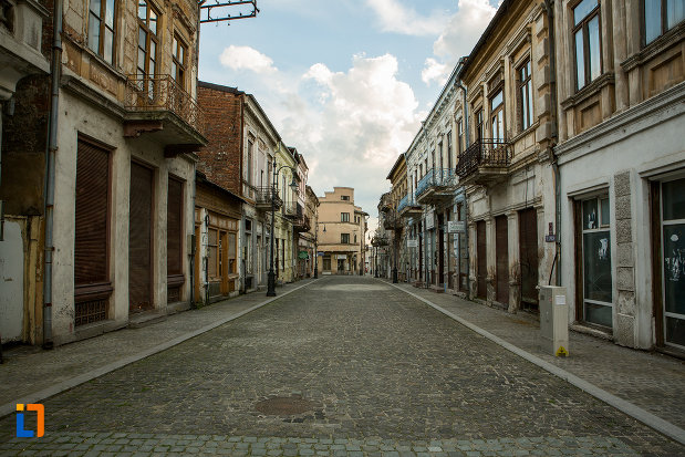 fotografie-cu-strada-istorica-din-orasul-slatina-judetul-olt.jpg