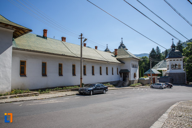 fotografie-de-la-manastirea-sinaia-judetul-prahova.jpg