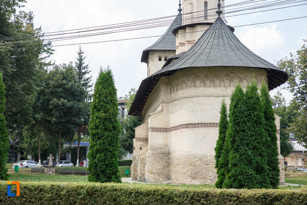 fotografie-din-spate-cu-biserica-sf-nicolae-prajescu-1611-din-suceava-judetul-suceava.jpg