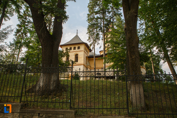 gard-de-la-biserica-sf-gheorghe-mirauti-1391-din-suceava-judetul-suceava.jpg