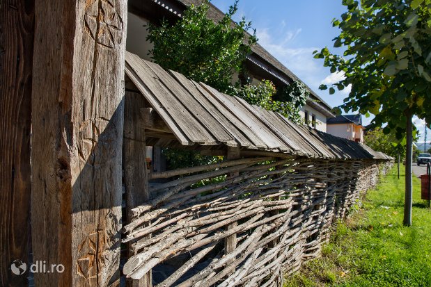 gard-din-nuiele-muzeul-satului-osenesc-din-negresti-oas-judetul-satu-mare.jpg