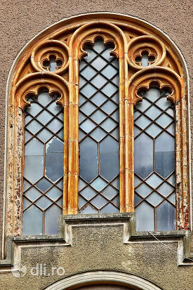 geamuri-biserica-reformata-din-ghenci-judetul-satu-mare.jpg