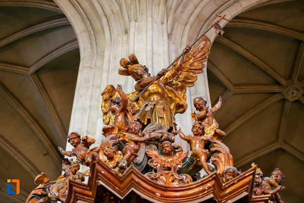 grup-de-statui-din-biserica-sfantul-mihail-din-cluj-napoca-judetul-cluj.jpg