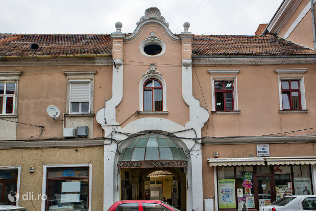 hanul-arborele-verde-din-oradea.jpg