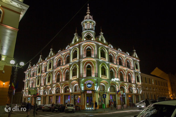 hotel-astoria-din-oradea-judetul-bihor-noaptea.jpg