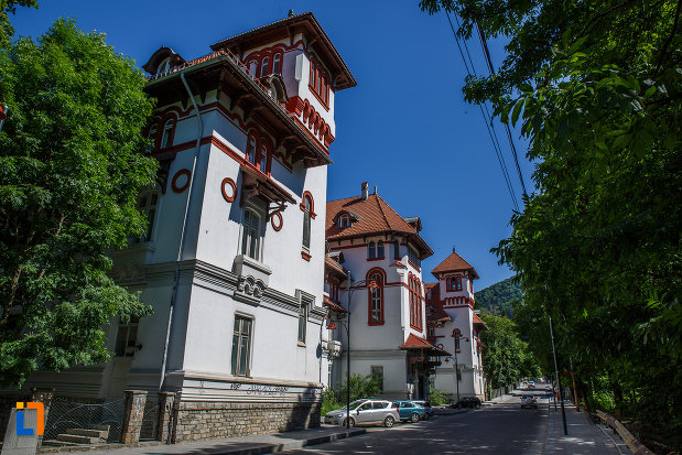 hotel-caraiman-din-sinaia-judetul-prahova-monument-de-arhitectura.jpg