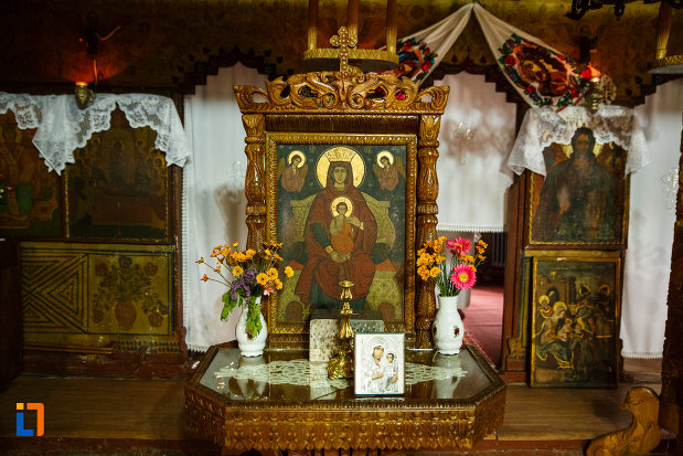 icoana-din-biserica-de-lemn-sf-pantelimon-din-baile-olanesti-judetul-valcea.jpg