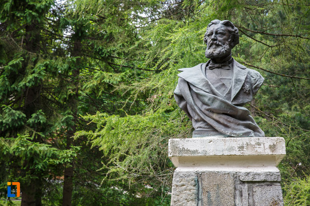 imagine-apropiata-cu-bustul-lui-dimitrie-ghica-din-sinaia-judetul-prahova.jpg