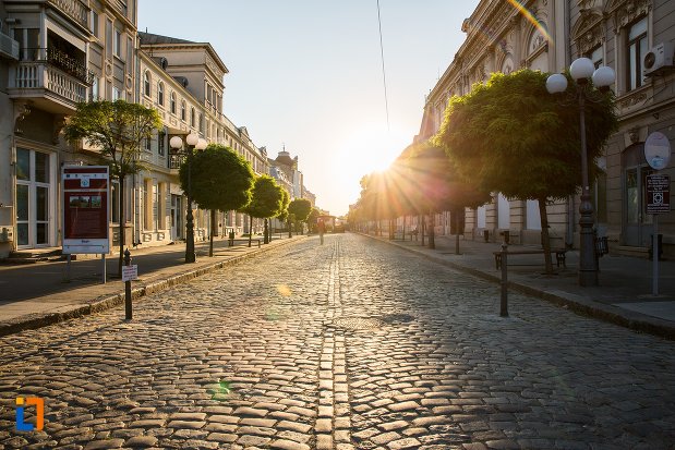 imagine-cu-ansamblul-de-arhitectura-strada-mihai-eminescu-si-strada-1-decembrie-din-braila-judetul-braila.jpg