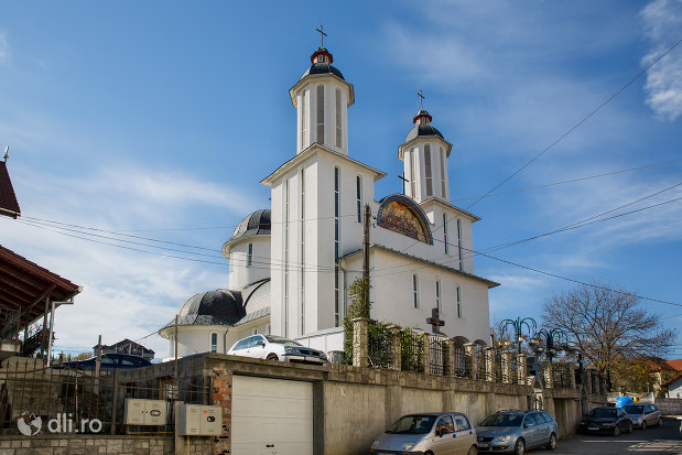 Biserica Ortodoxă Pogorârea Sfântului Duh din Zalău ...