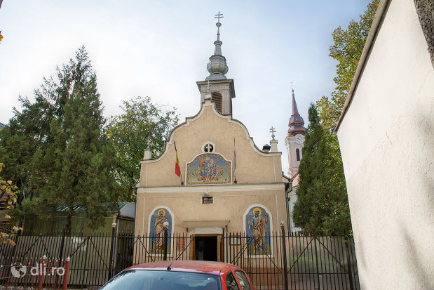 imagine-cu-biserica-ortodoxa-sf-treime-din-oradea-judetul-bihor.jpg