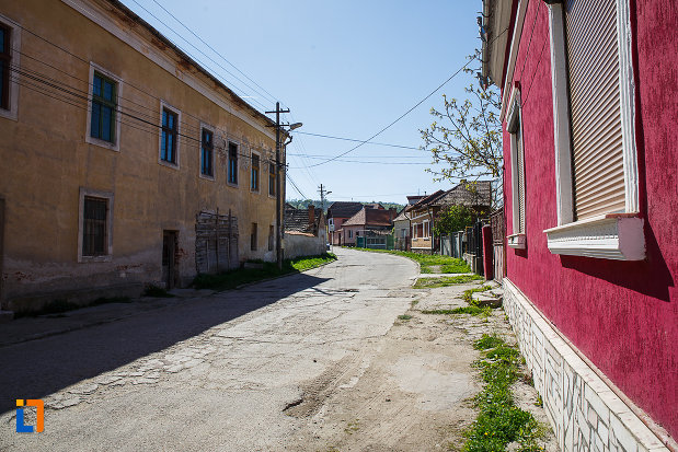 imagine-cu-casa-memoriala-dr-aurel-vlad-din-orastie-judetul-hunedoara.jpg