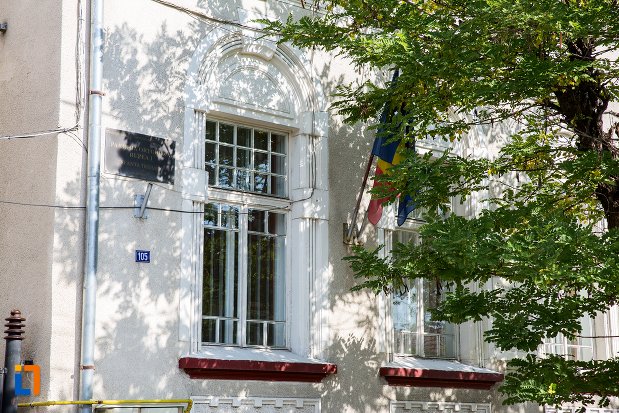imagine-cu-casa-nicolae-filipescu-azi-parohia-ortodoxa-din-rupea-judetul-brasov.jpg