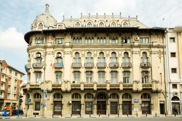 imagine-cu-hotel-palace-din-craiova-judetul-dolj.jpg