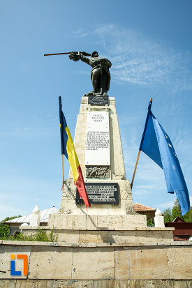 imagine-cu-monumentul-eroilor-din-novaci-judetul-gorj.jpg