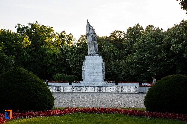 imagine-cu-monumentul-ostasului-necunoscut-din-timisoara-judetul-timis.jpg