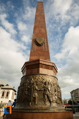 imagine-cu-obeliscul-unirii-din-focsani-judetul-vrancea.jpg