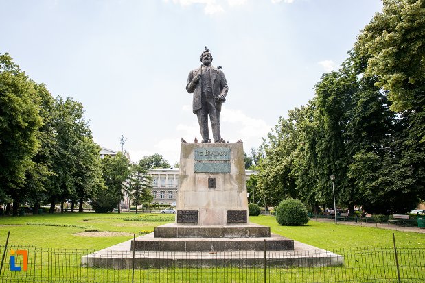 imagine-cu-statuia-lui-ic-bratianu-din-pitesti-judetul-arges.jpg