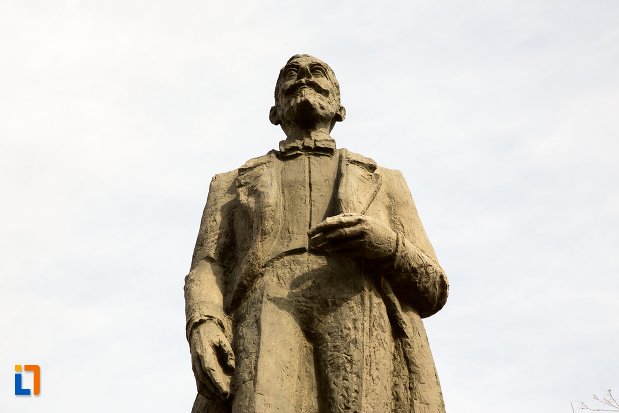 imagine-cu-statuia-lui-ion-icbratianu-din-alba-iulia-judetul-alba.jpg