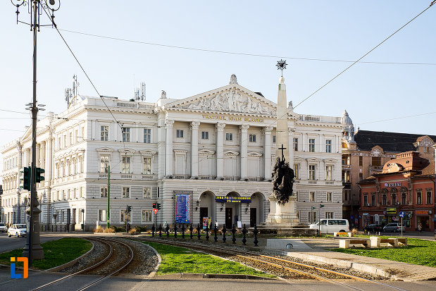 imagine-cu-teatrul-ioan-slavici-din-arad-judetul-arad.jpg