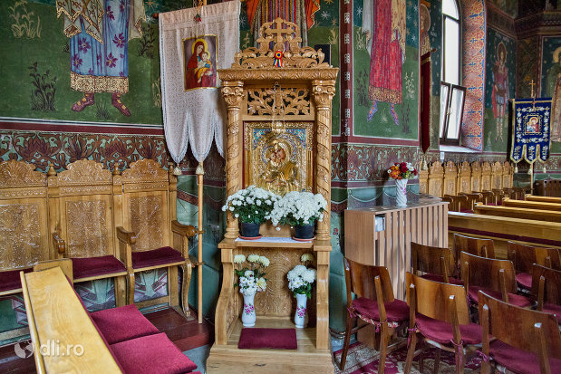 imagine-din-biserica-greco-catolica-buna-vestire-din-oradea-judetul-bihor.jpg