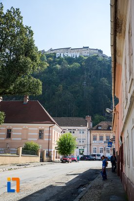 imagine-din-orasul-rasnov-judetul-brasov.jpg