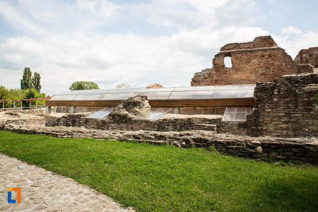 imagine-indepartata-cu-palatul-domnesc-ruine-palatul-petru-cercel-din-targoviste-judetul-dambovita.jpg