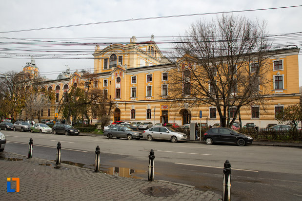 imagine-indepartata-cu-teatrul-national-din-cluj-napoca-judetul-cluj.jpg