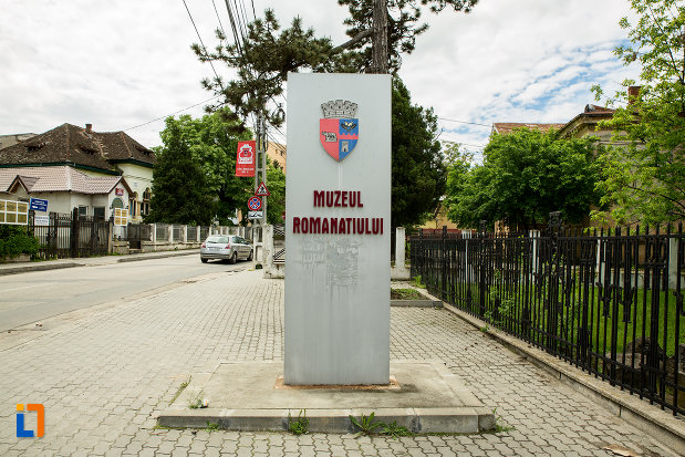 indicator-cu-muzeul-romanatiului-din-caracal-judetul-olt.jpg
