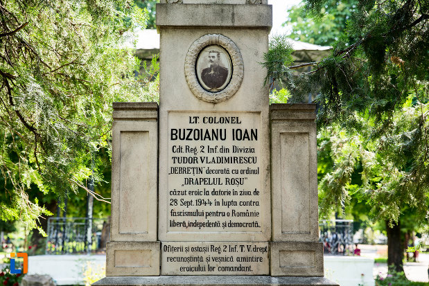 inscriptia-de-pe-monumentul-lui-buzoianu-ioan-din-ramnicu-sarat-judetul-buzau.jpg