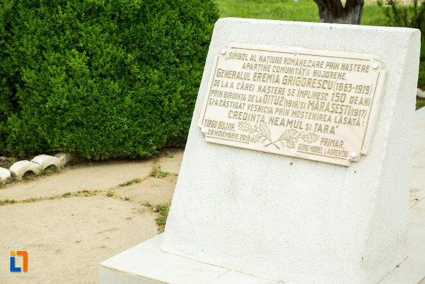 inscriptie-de-la-monumentul-generalului-eremia-grigorescu-din-targu-bujor-judetul-galati.jpg