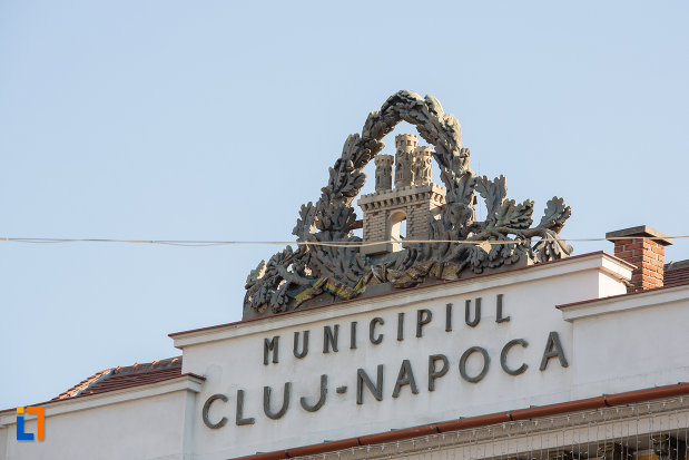 inscriptie-de-pe-consiliul-local-al-municipiului-cluj-napoca-judetul-cluj.jpg