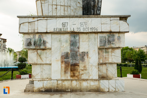 inscriptie-de-pe-monumentul-eroilor-din-motru-judetul-gorj.jpg