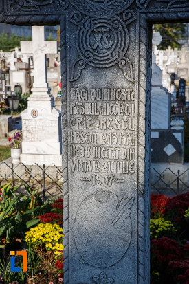 inscriptie-de-pe-mormantul-pictorului-nicolae-grigorescu-din-campina-judetul-prahova.jpg