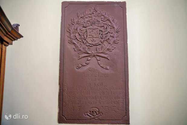 inscriptie-din-biserica-romano-catolica-coborarea-sfantului-duh-din-oradea-judetul-bihor.jpg
