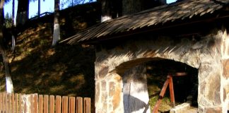 Mormântul din „Pădurea Spânzuraților"