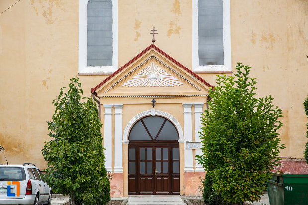 intrarea-in-biserica-romano-catolica-imaculata-conceptiune-1515-din-medias-judetul-sibiu.jpg
