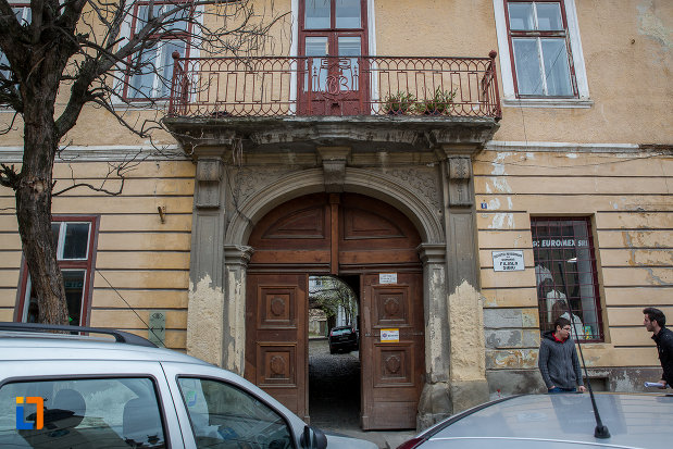 intrarea-in-casa-carol-si-michael-brukenthal-1799-din-sibiu-judetul-sibiu.jpg