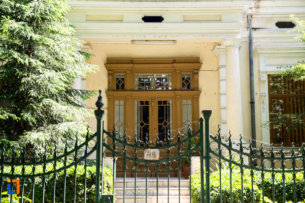 intrarea-in-casa-de-pe-str-mihai-bravu-nr-49-din-galati-judetul-galati.jpg