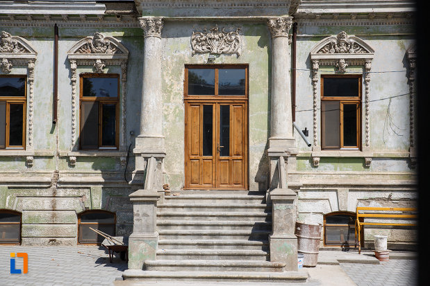 intrarea-in-casa-motomancea-1875-din-tulcea-judetul-tulcea.jpg