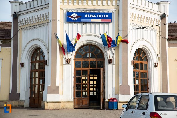 intrarea-in-gara-din-alba-iulia-judetul-alba.jpg