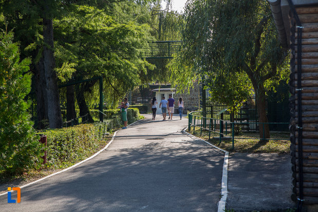 Gradina Zoologica din Sibiu : Obiective turistice Sibiu - Deștepți.ro