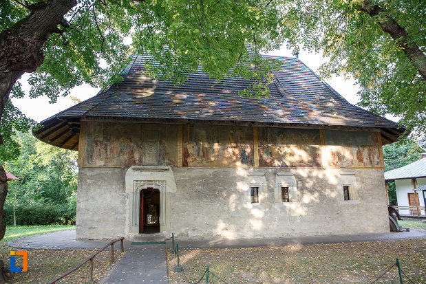 intrarea-in-manastirea-sf-ioan-cel-nou-din-suceava-judetul-suceava.jpg