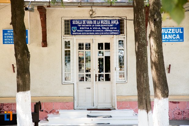 intrarea-in-muzeul-din-ianca-judetul-braila.jpg