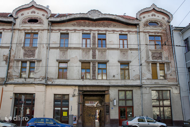 intrarea-in-palatul-fuchsl-din-oradea-judetul-bihor.jpg