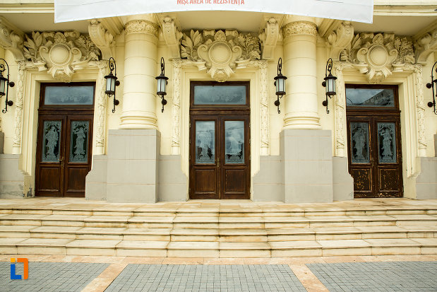 intrarile-in-teatrul-national-din-caracal-judetul-olt.jpg