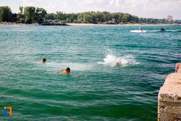 la-baie-in-statiunea-neptun-olimp-judetul-constanta.jpg