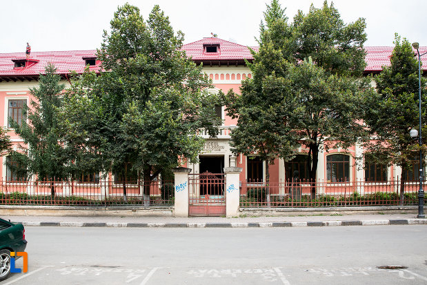 liceul-ion-majorescu-din-giurgiu-judetul-giurgiu.jpg