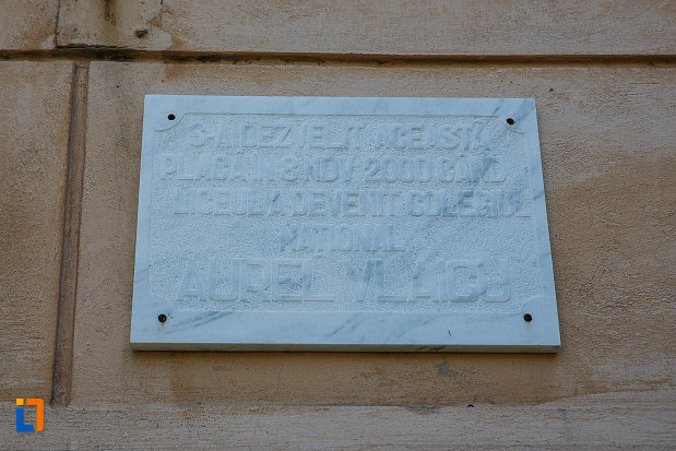 liceul-kun-azi-colegiul-national-aurel-vlaicu-din-orastie-judetul-hunedoara-placa-comemorativa.jpg